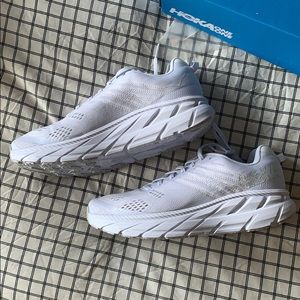 Hoka One One Clifton - new in box!